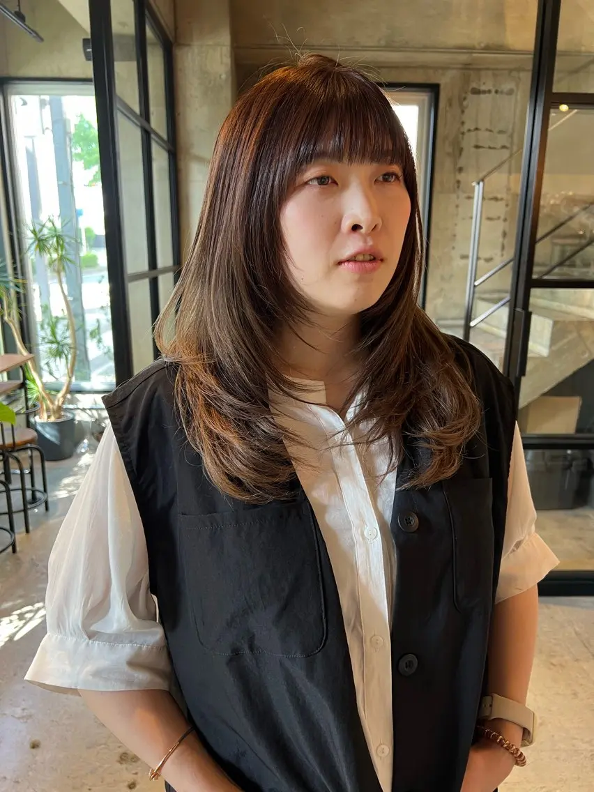 ロング レイヤーカット 乕谷 美潮のヘアスタイル
