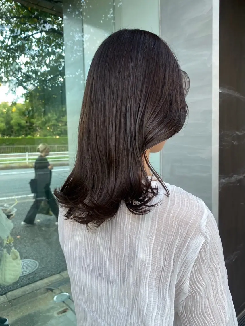 セミロング カラー ヘアカラー トリートメント qpulaあいみ 透明感カラーのヘアスタイル