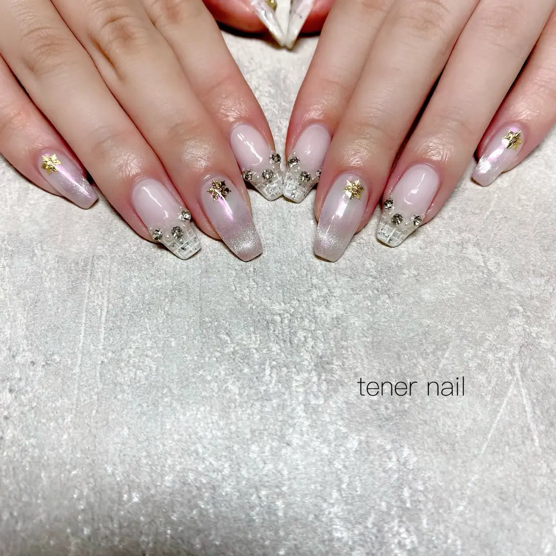 ネイル マグネットネイル ホワイト ハンドネイル テネルネイル tener nailのネイルデザイン