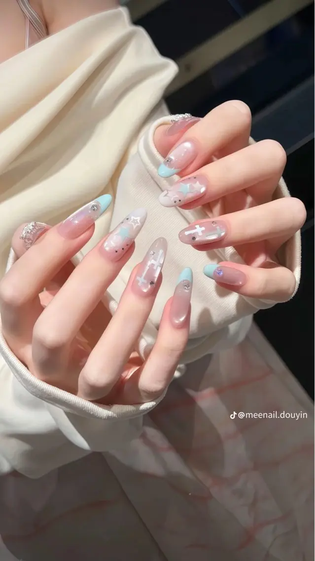ネイル 韓国ネイル マグネットネイル 持ち込み ハンドネイル Dyo Nail_Royalのネイルデザイン