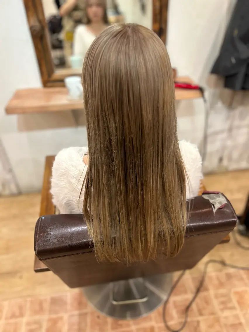 ロング カラー ヘアカラー 今村 茜のヘアスタイル
