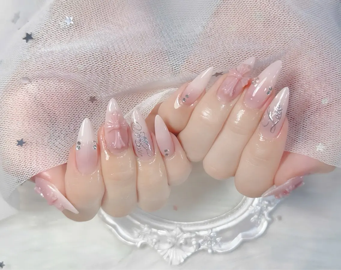 ネイル チークネイル 長さ出し フレンチネイル ジェルネイル グラデーション ハンドネイル THANHTHANH NAILのネイルデザイン