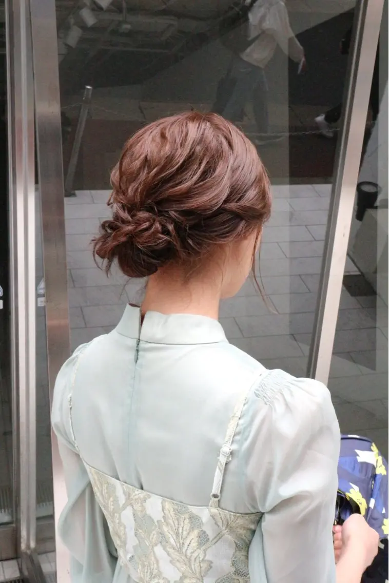 ロング ヘアアレンジ ヘアセット AKO .のヘアスタイル