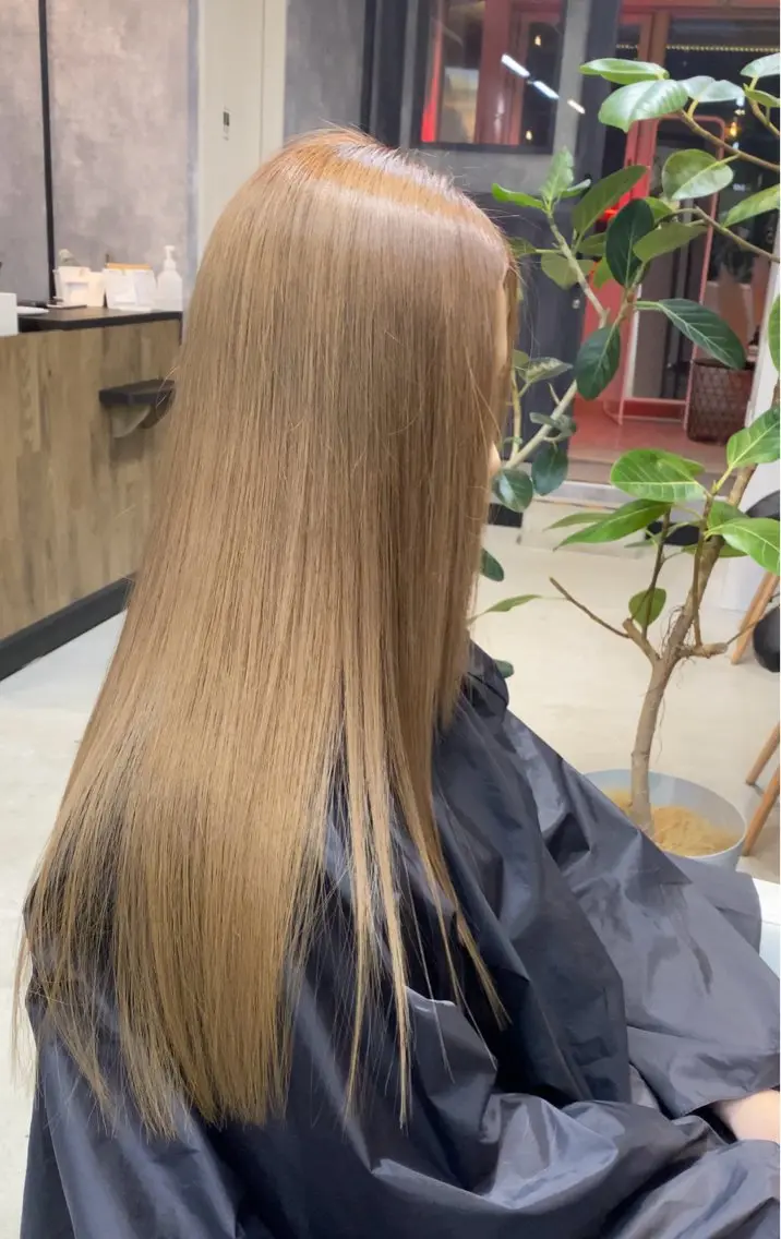 ロング カット ヘアカラー en Siena エンシエナのヘアスタイル