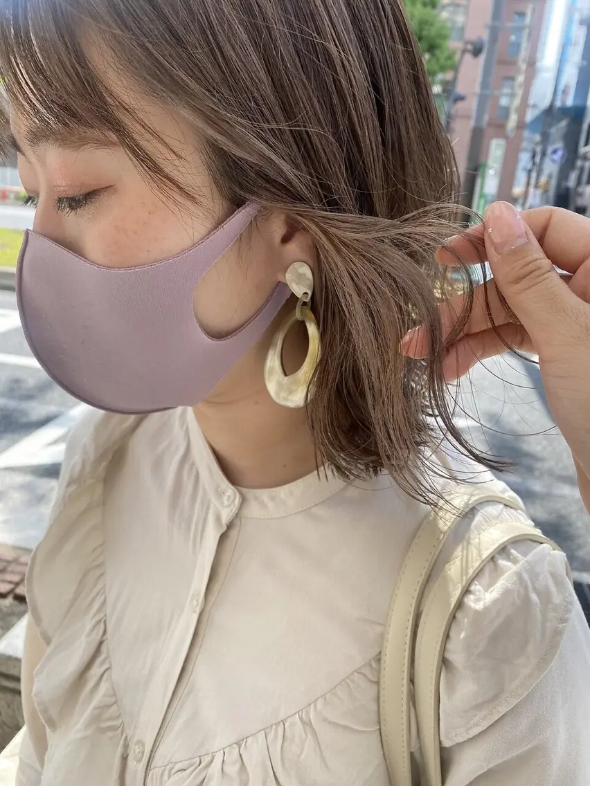 ショート カラー ベージュカラー インナーカラー ミルクティーベージュ メンズ特化美容師 カラー専門ぺーターのヘアスタイル