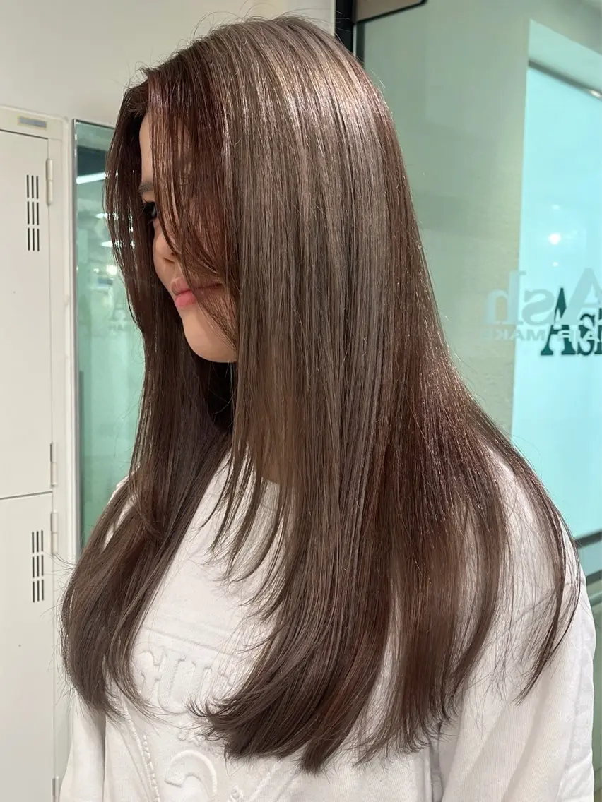 ロング カラー ベージュカラー ブリーチ カット ヘアカラー トリートメント ヘッドスパ 透明感【カラー支持率 No.1】リノ🪐のヘアスタイル