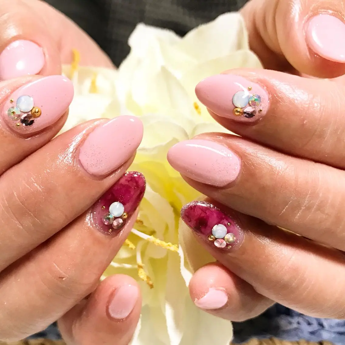 ネイル べっ甲ネイル ボルドー フットネイル ラメ(グリッター) ピンク nail fufla ♡yamane♡のネイルデザイン