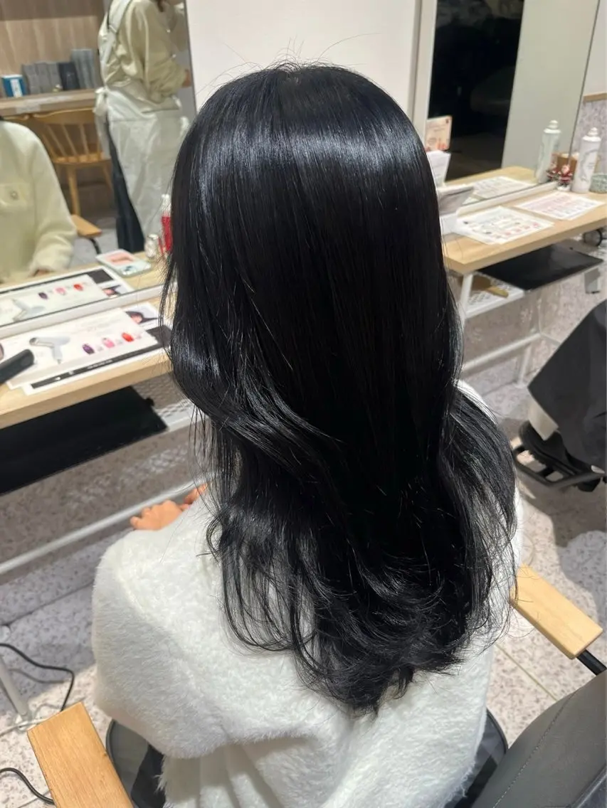 セミロング カラー セミロングパーマ ダブルカラー イヤリングカラー ハイライトカラー ハイトーンカラー ヘアカラー 暖色カラー/ パリジェンヌ💟みくのヘアスタイル