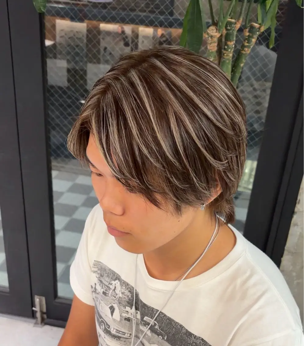 カラー メンズ ヘアカラー 海外風ハイライト／ Rizuのヘアスタイル