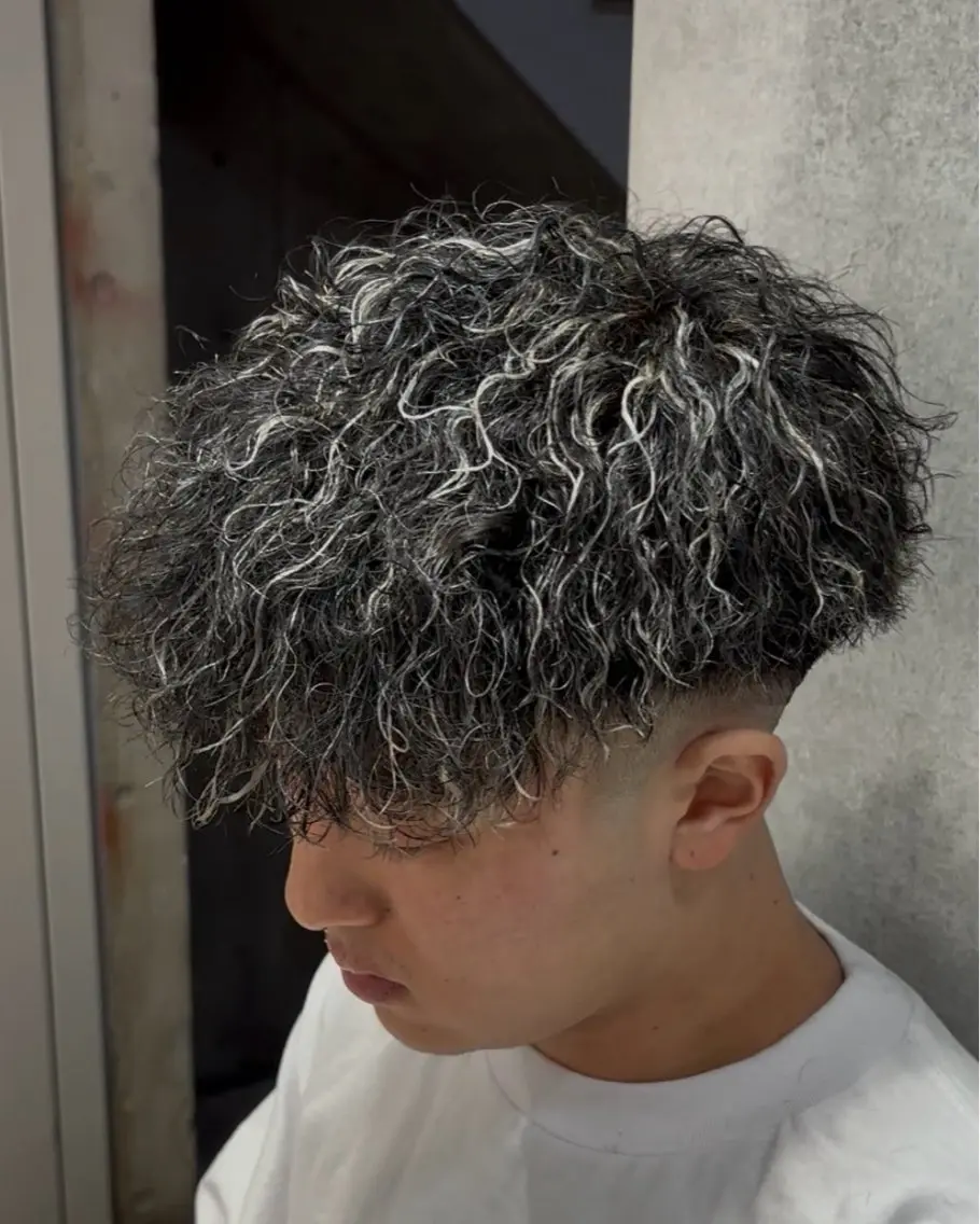 カラー パーマ メンズ カット ヘアカラー パーマ メンズ特化⚡️パーマ テッタのヘアスタイル
