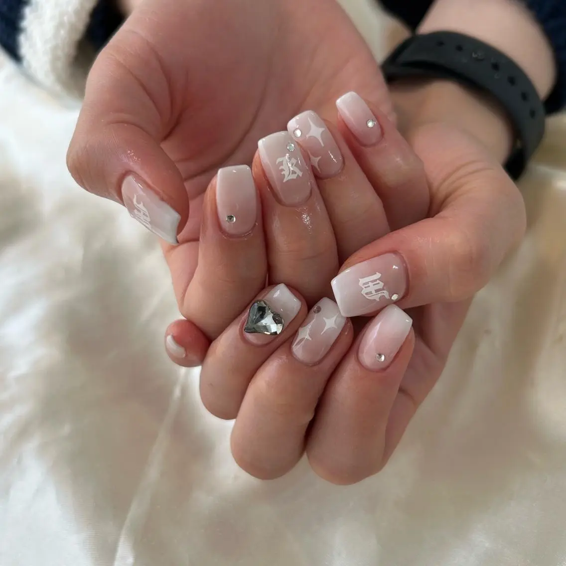 ネイル ハンドネイル ViViA momokaのネイルデザイン