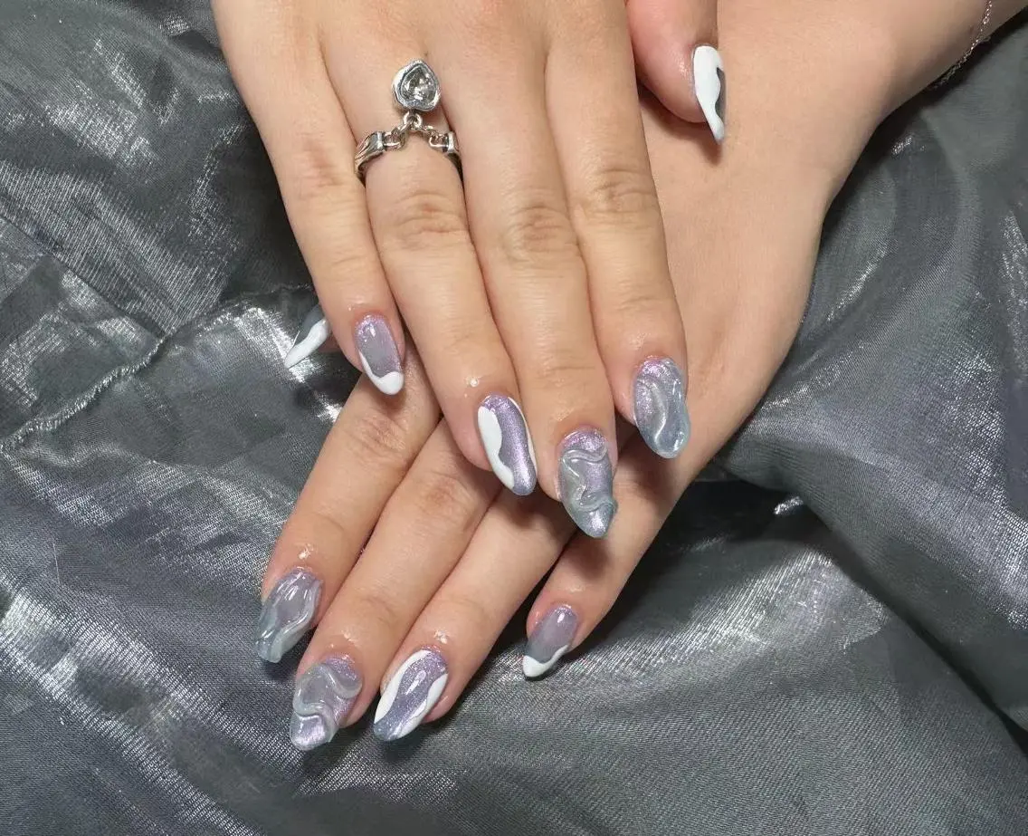ネイル フレンチネイル ジェルネイル ガラスフレンチ 韓国ネイル マグネットネイル ハンドネイル フットネイル ハンドケア The Nail 新大久保店のネイルデザイン