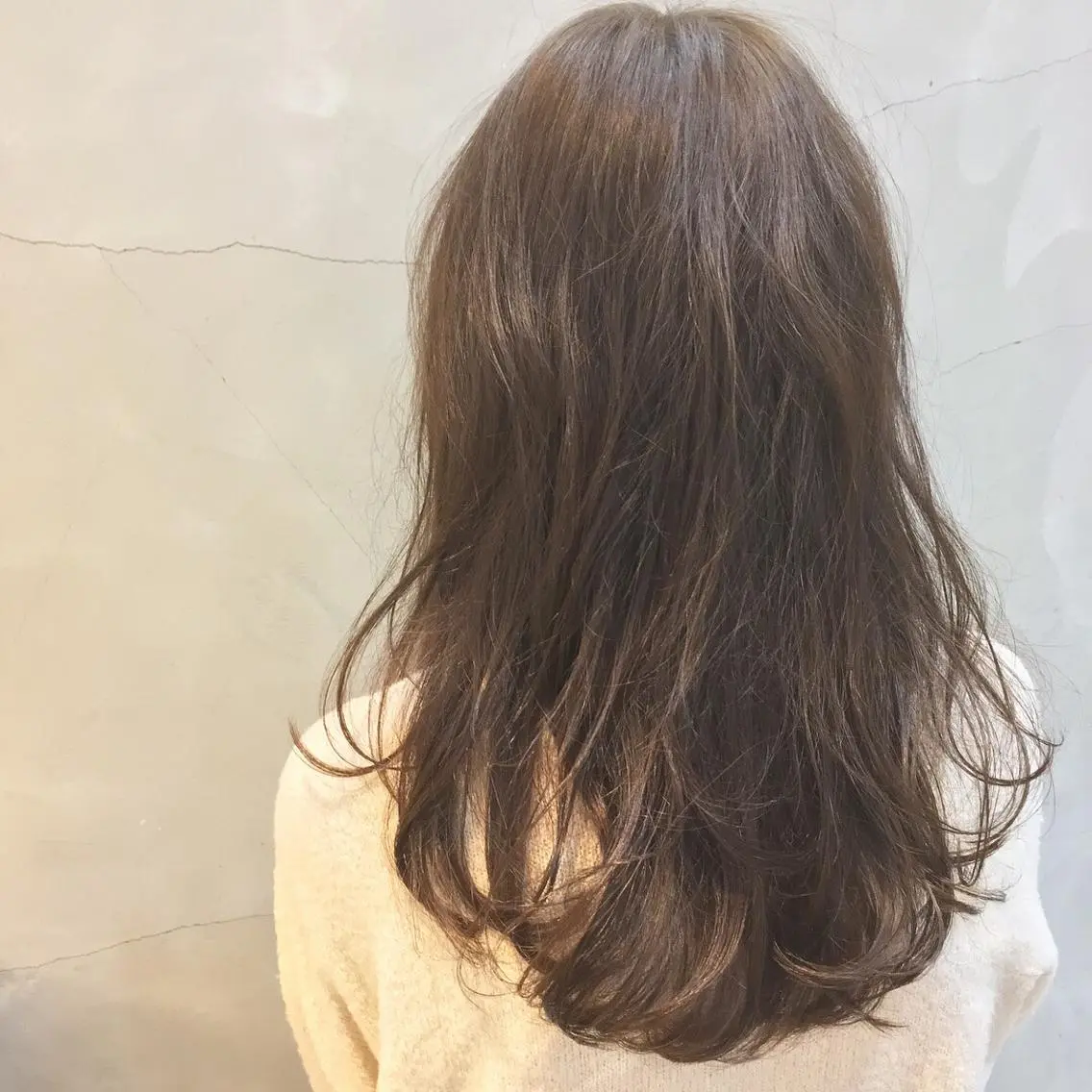 セミロング 金子 歩実のヘアスタイル