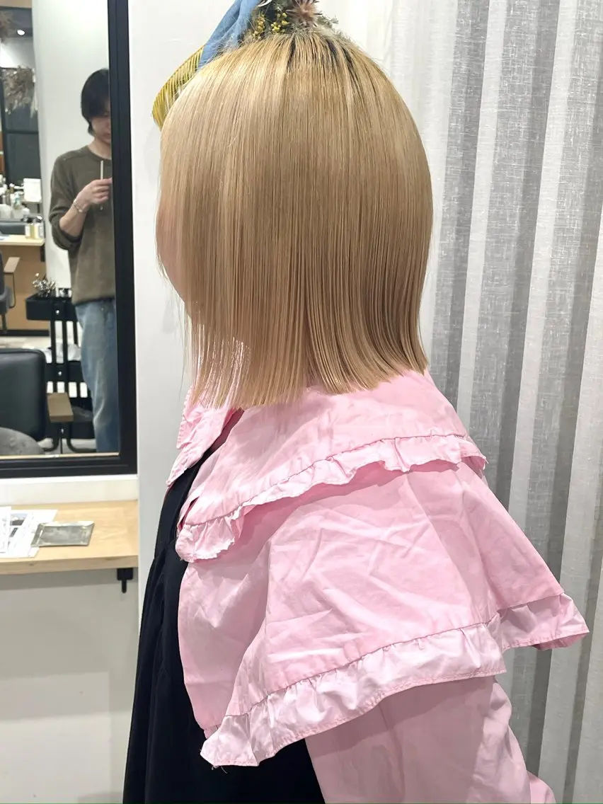 ミディアム カラー 明石 歩樹のヘアスタイル