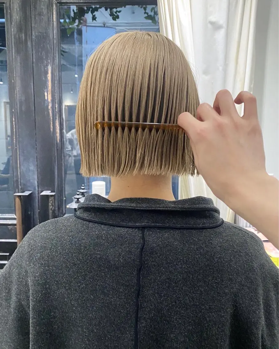 ミディアム カラー ブロンド tonari 梅田、中崎町のヘアスタイル