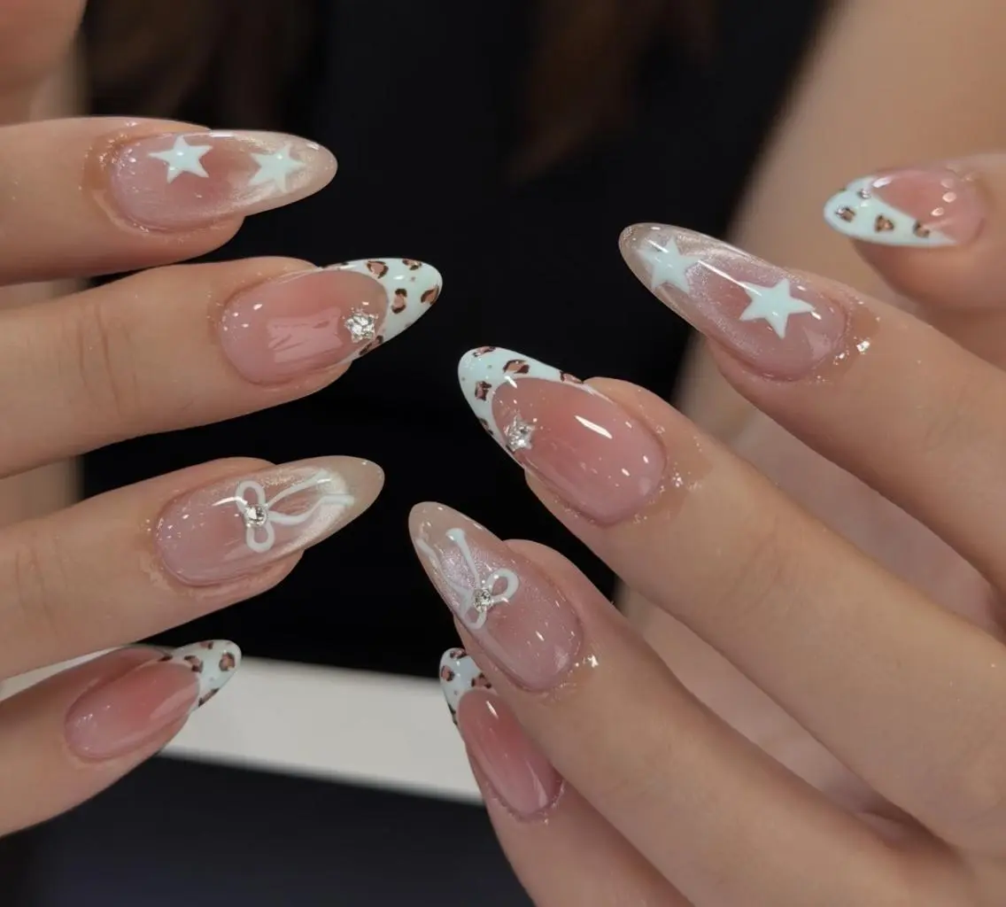 ネイル ハンドネイル 🎀 Ayaka_nailのネイルデザイン
