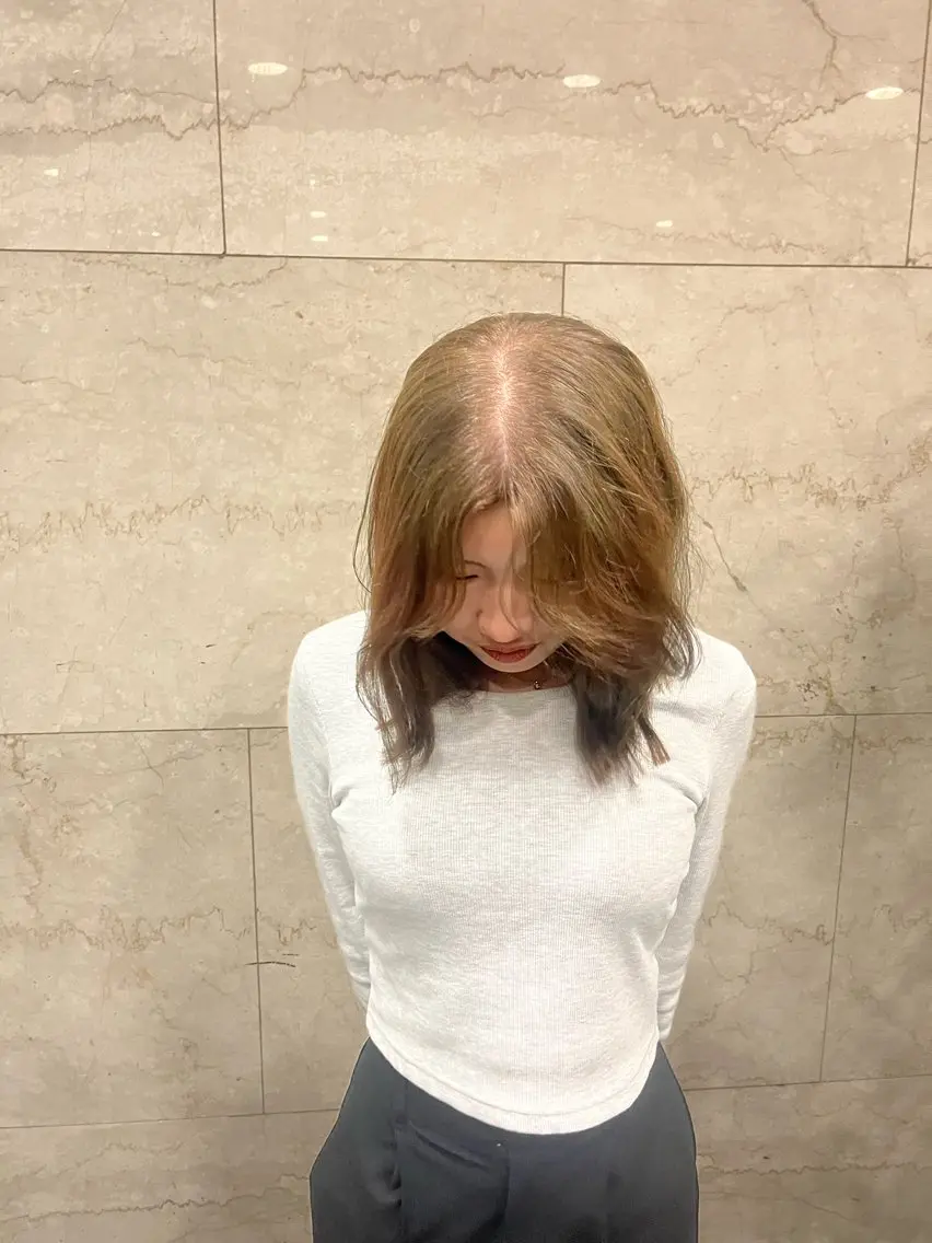 ミディアム カラー ベージュカラー オリーブベージュ えんぐちとも／透明感 カラー／博多ボブのヘアスタイル
