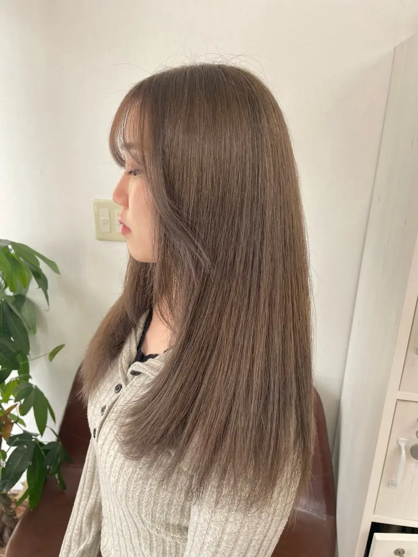 【全体ブリーチ‼️】カット＋ブリーチありWカラー＋髪質改善トリートメントの写真