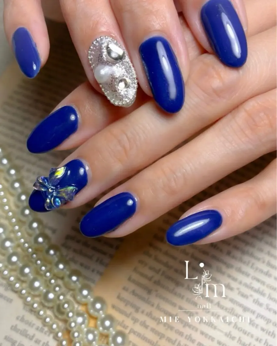 ネイル キラキラネイル ネイビー Li.m nail リム ネイルのネイルデザイン