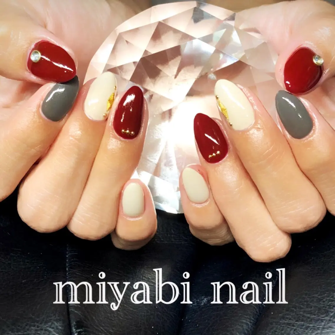 ネイル ボルドー ゴールド 持ち込み シンプルネイル ハンドネイル miyabi nail 桂川駅近くのネイルデザイン