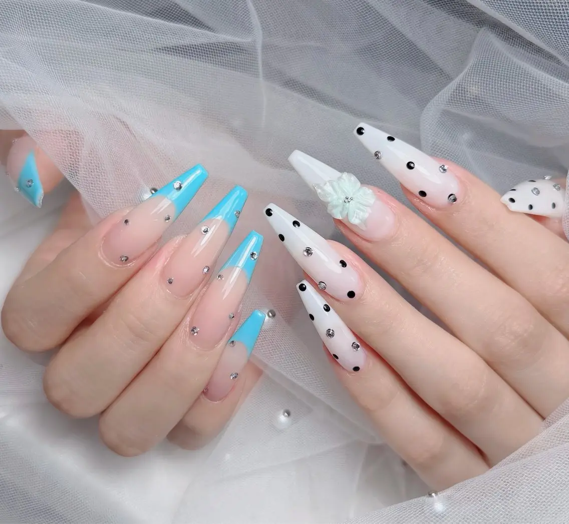 ネイル アートネイル フレンチネイル ジェルネイル 韓国ネイル マグネットネイル ハンドネイル Lenie Nail Okuboのネイルデザイン