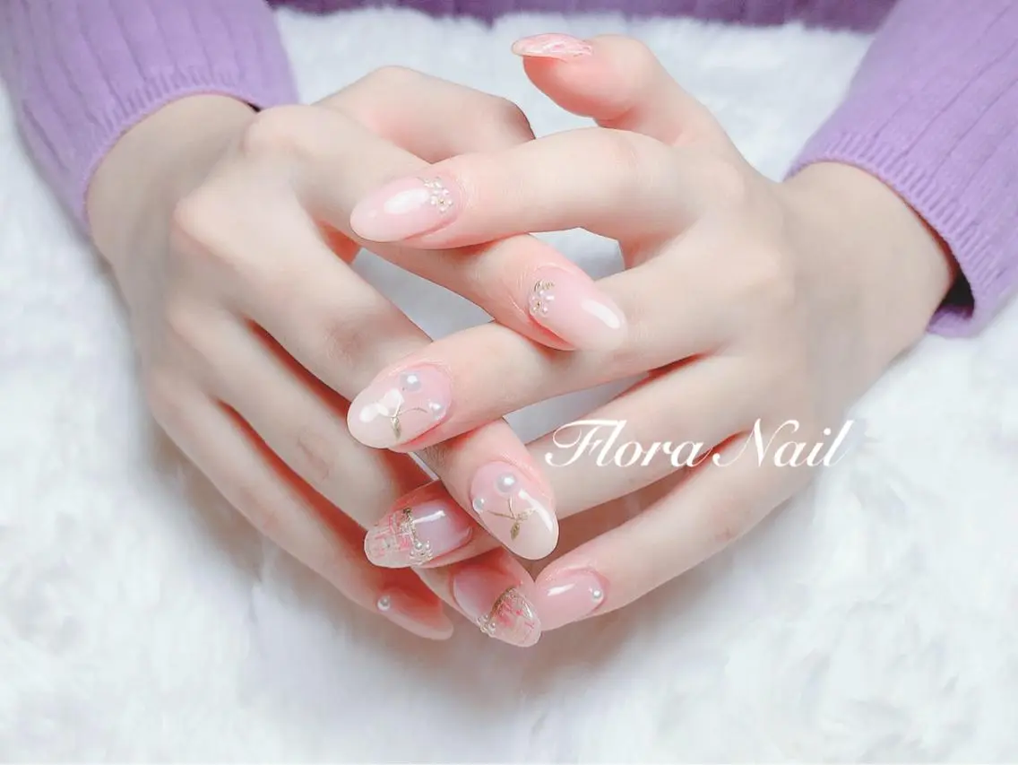 ネイル ツイードネイル Flora Nail 【フローラ ネイル】のネイルデザイン