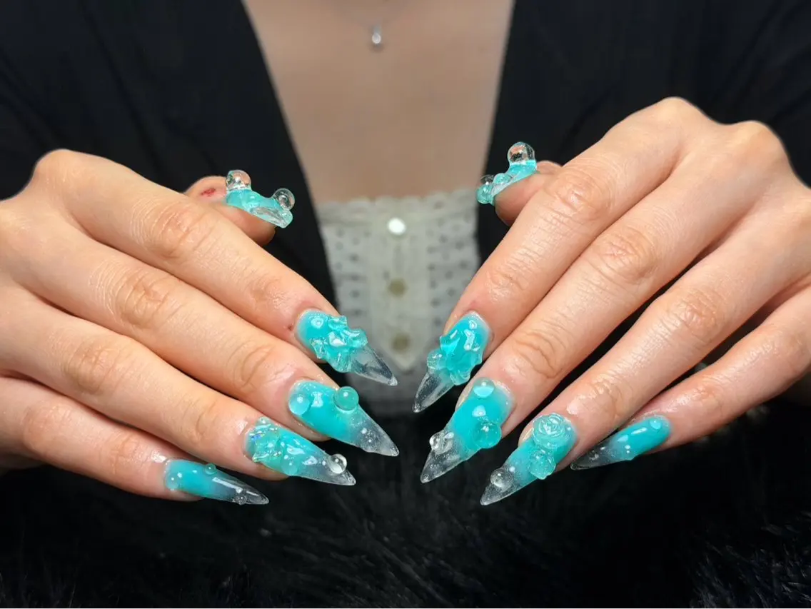 ネイル アートネイル フレンチネイル ジェルネイル キラキラネイル ニュアンスネイル ハンドネイル Ryu Nail YukiChanのネイルデザイン
