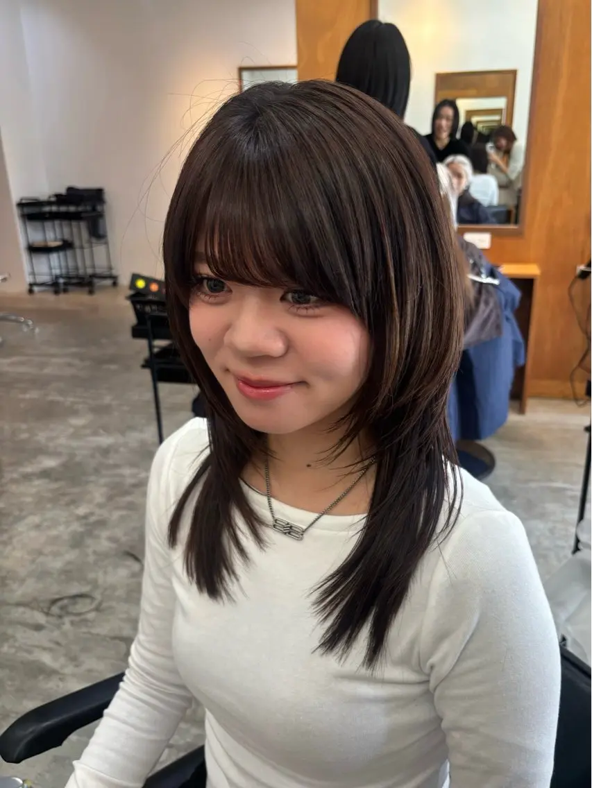 ロング レイヤーカット カット トリートメント 心美/ブリーチなし 透明感カラーのヘアスタイル