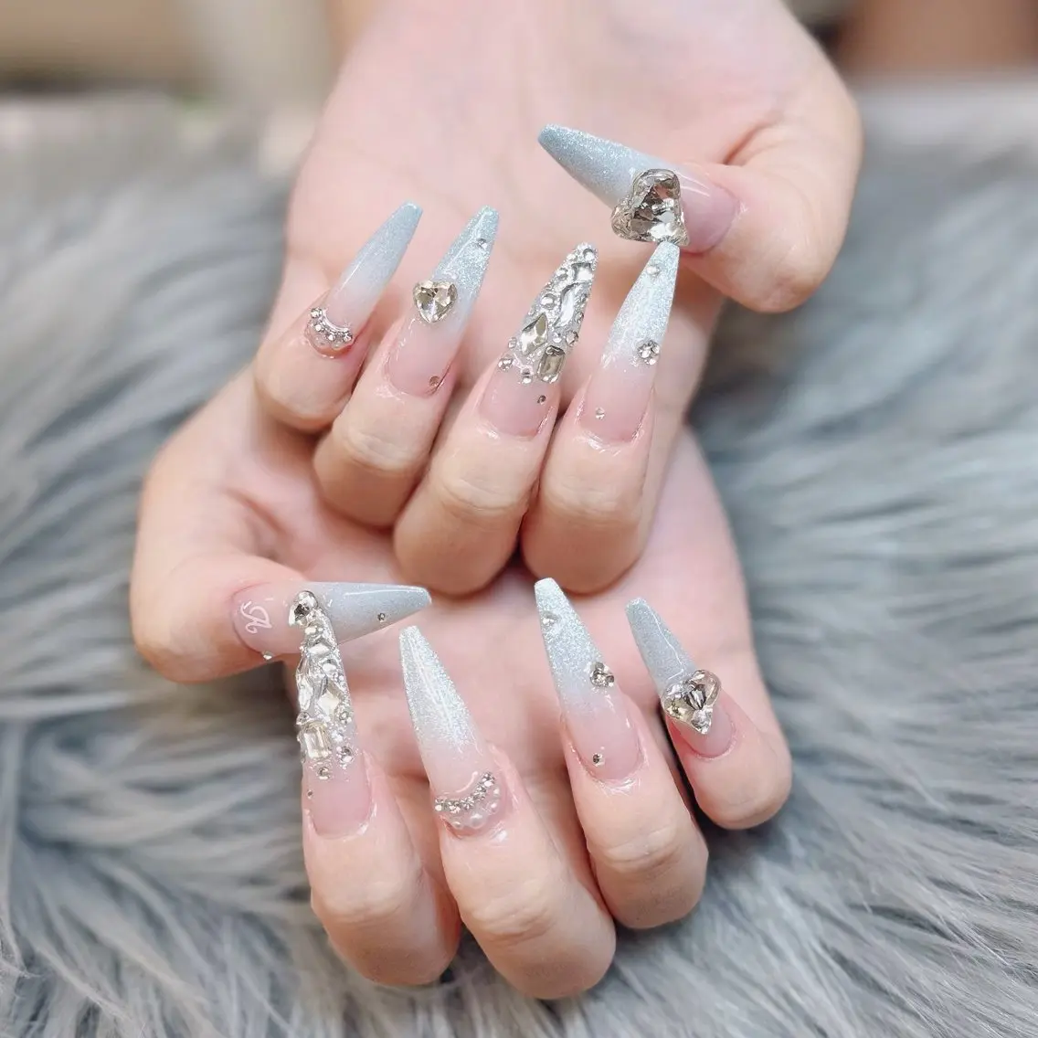 ネイル ハンドネイル ハンドケア Anh Nail 歌舞伎町のネイルデザイン