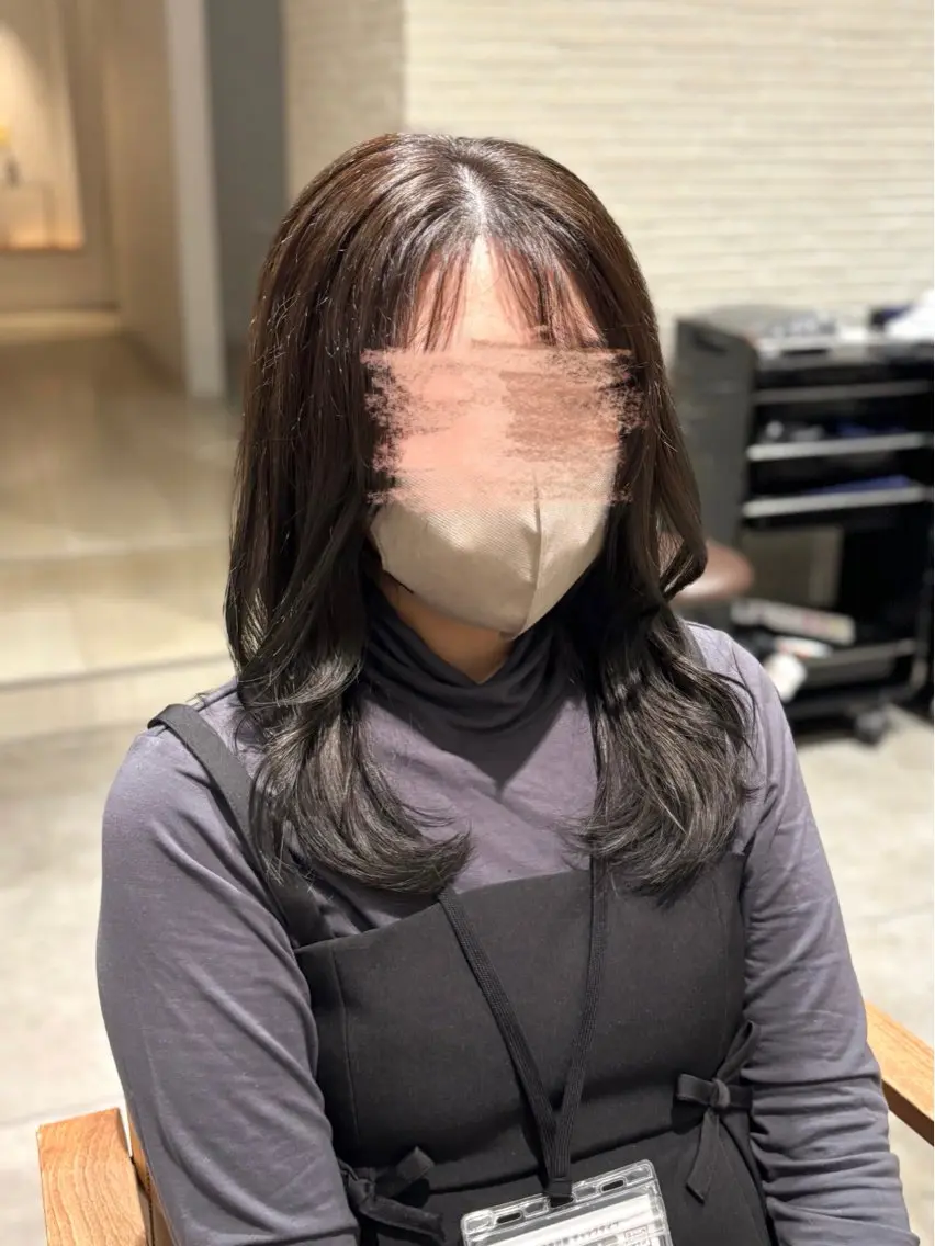 セミロング レイヤーカット 新谷 春日のヘアスタイル