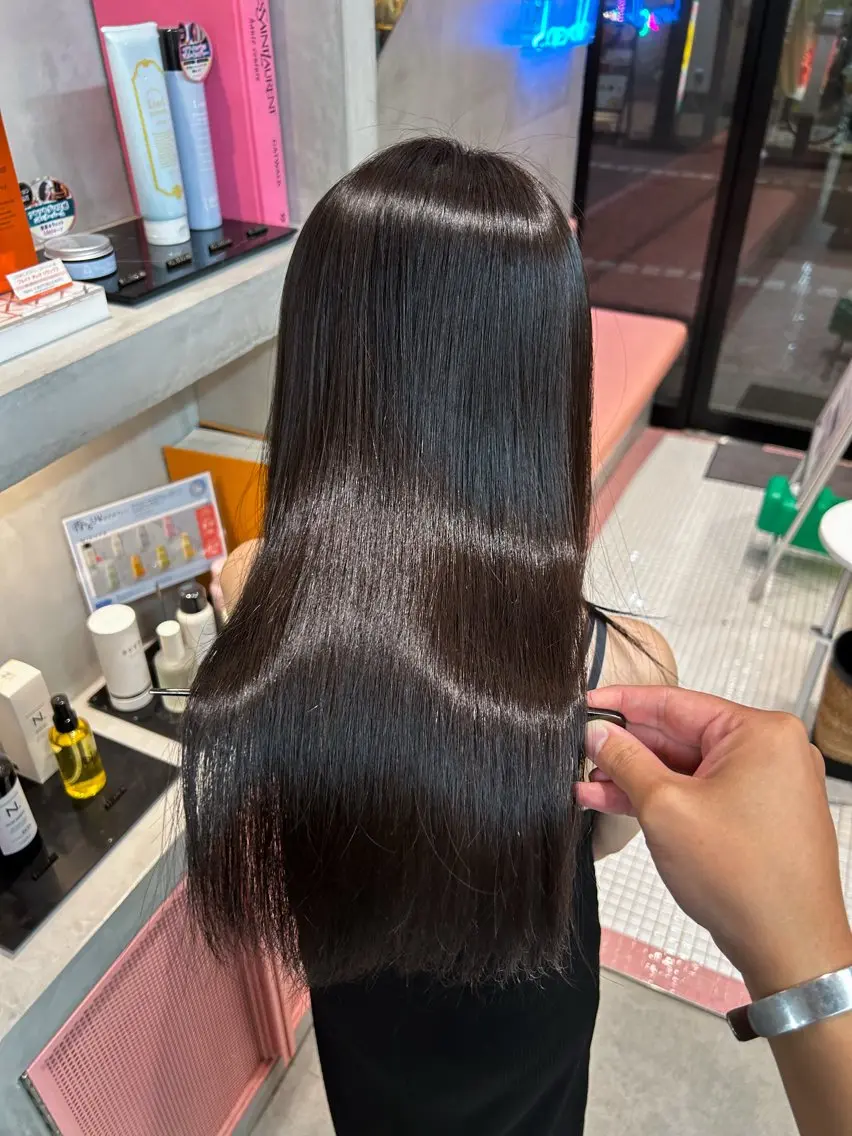 【✨️平日限定✨️】カット✂️+🌈カラー🌈+トリートメント✨️+超音波アイロン付き!の写真
