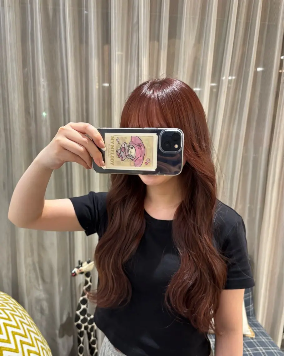 ロング カラー ヘアカラー 大崎 凜のヘアスタイル