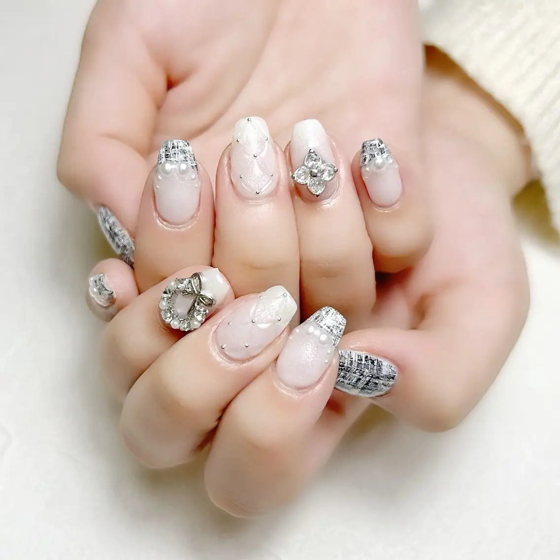 ネイル ガーリー キラキラネイル 韓国ネイル ツイードネイル ワンホンネイル rouse nail RISATOのネイルデザイン