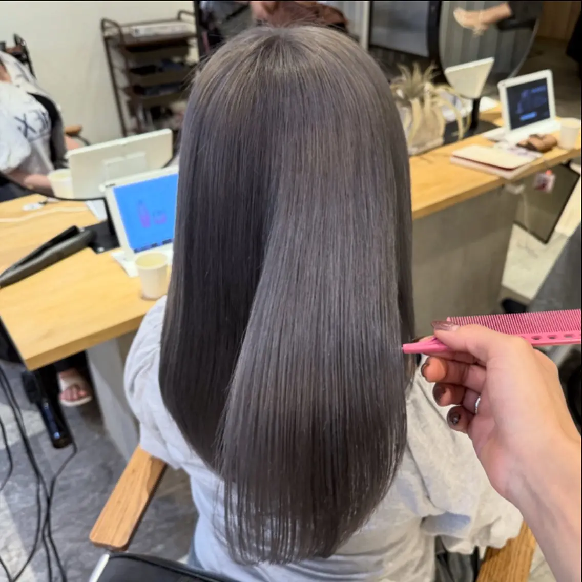 セミロング カラー カット ヘアカラー 💘韓国レイヤー上 品カラーruru💘のヘアスタイル