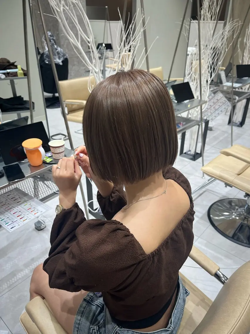 新規限定‼️〖カット✂️〗➕〖ダメージレスカラー🎨〗…ケア剤を入れて髪のダメージを最小限に抑えてカラーを楽しめます🍀の写真