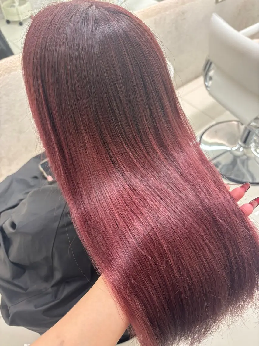 ロング カラー ヘアカラー GAGA Hinaのヘアスタイル