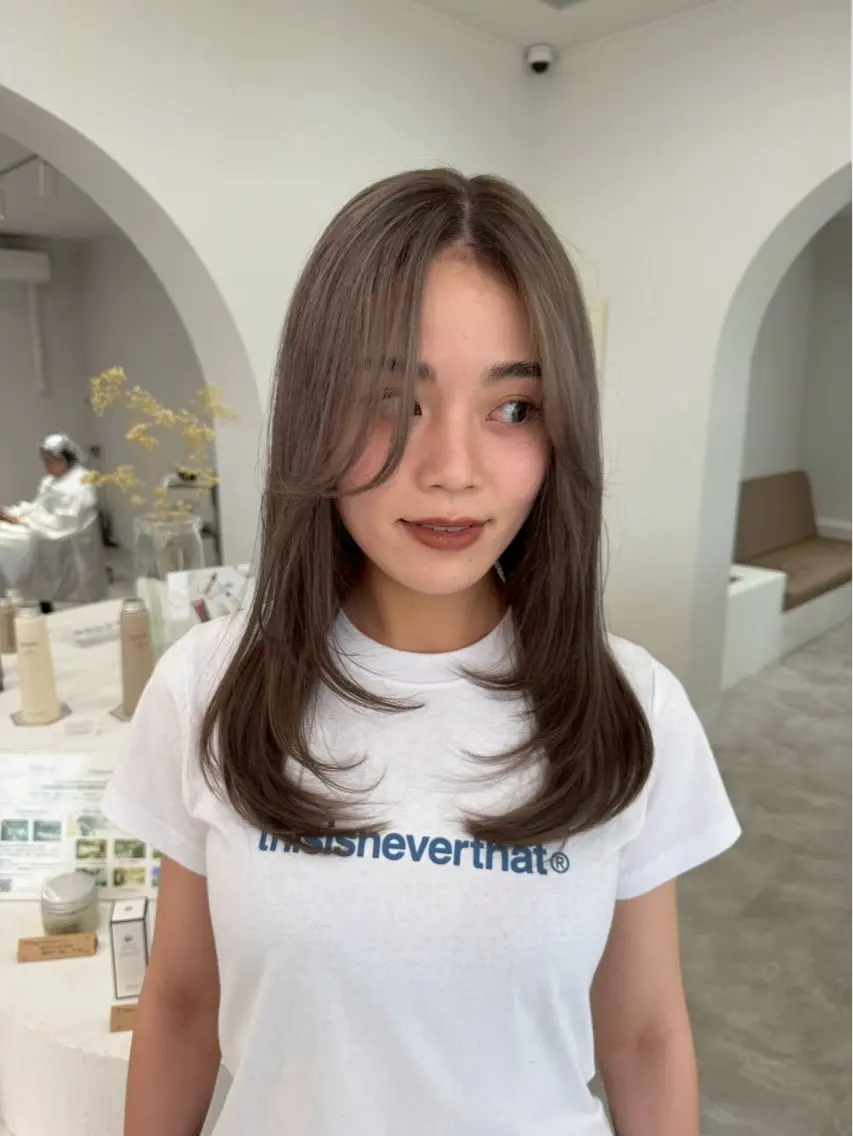 ミディアム ヘアカラー 澤石 陸舞のヘアスタイル