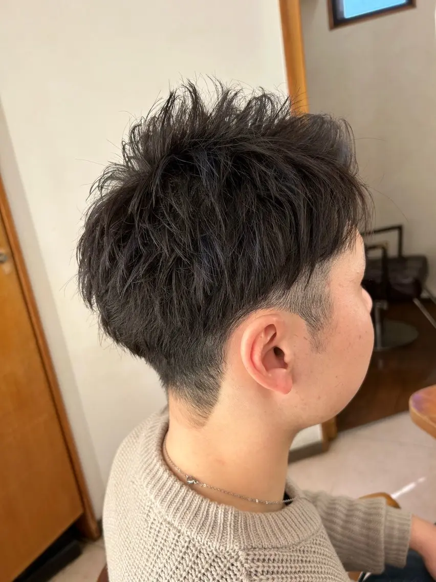 ショート 比嘉 秀弥のヘアスタイル