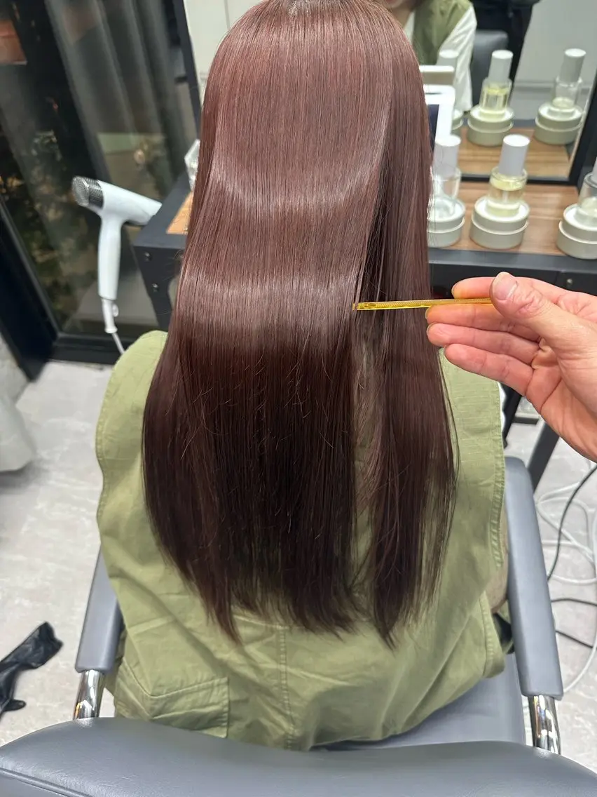 ☁️【一度で実感する縮毛矯正】カット+美髪矯正+薬剤除去+髪質改善の写真