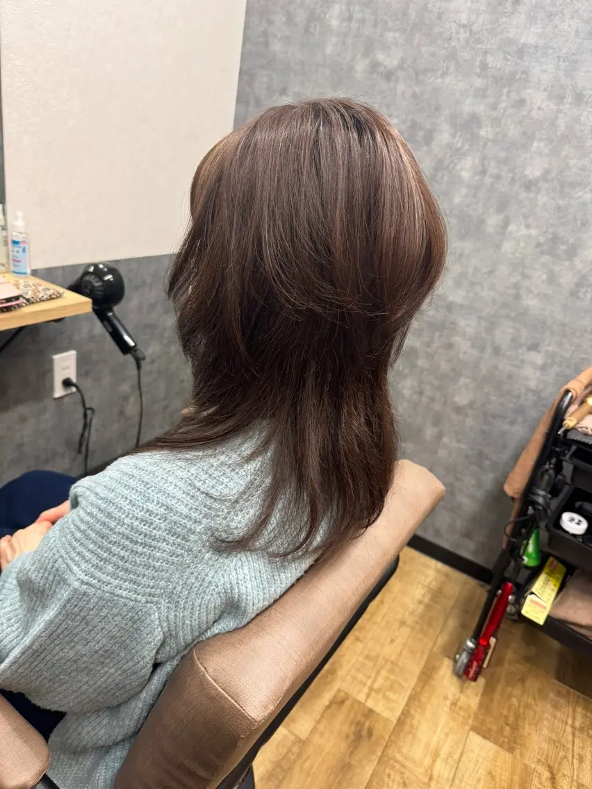 セミロング カラー reeed konnoのヘアスタイル