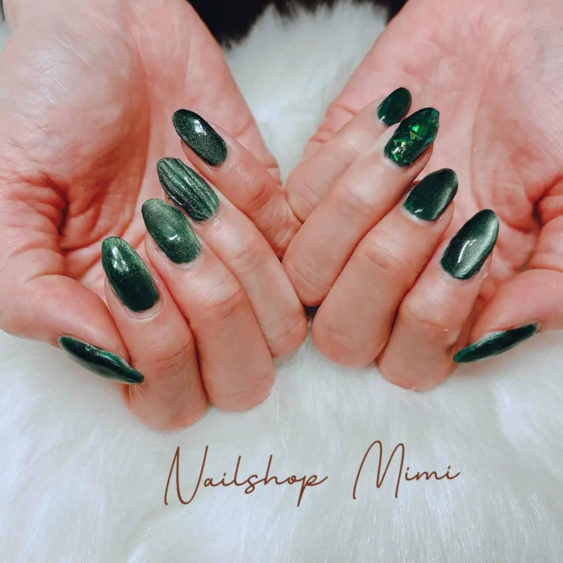 ネイル グリーン マグネットネイル ワンカラーネイル ハンドネイル Nailshop Mimiのネイルデザイン