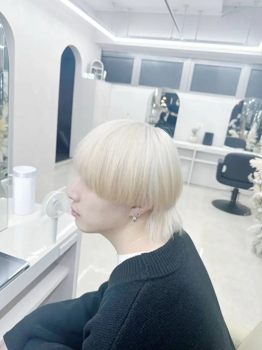 カラー メンズ メンズブリーチ ダウンパーマ メンズハイライト メンズハイトーン メンズインナーカラー カット ヘアカラー トリートメント XELM/RUI /高崎/ブリーチ/のヘアスタイル
