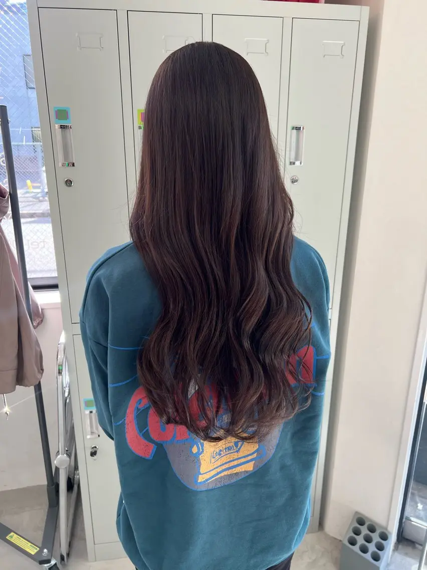 ロング カラー カット ヘアカラー (𝐡)𝐰𝐢𝐦 𝐲𝐮𝐧𝐚のヘアスタイル