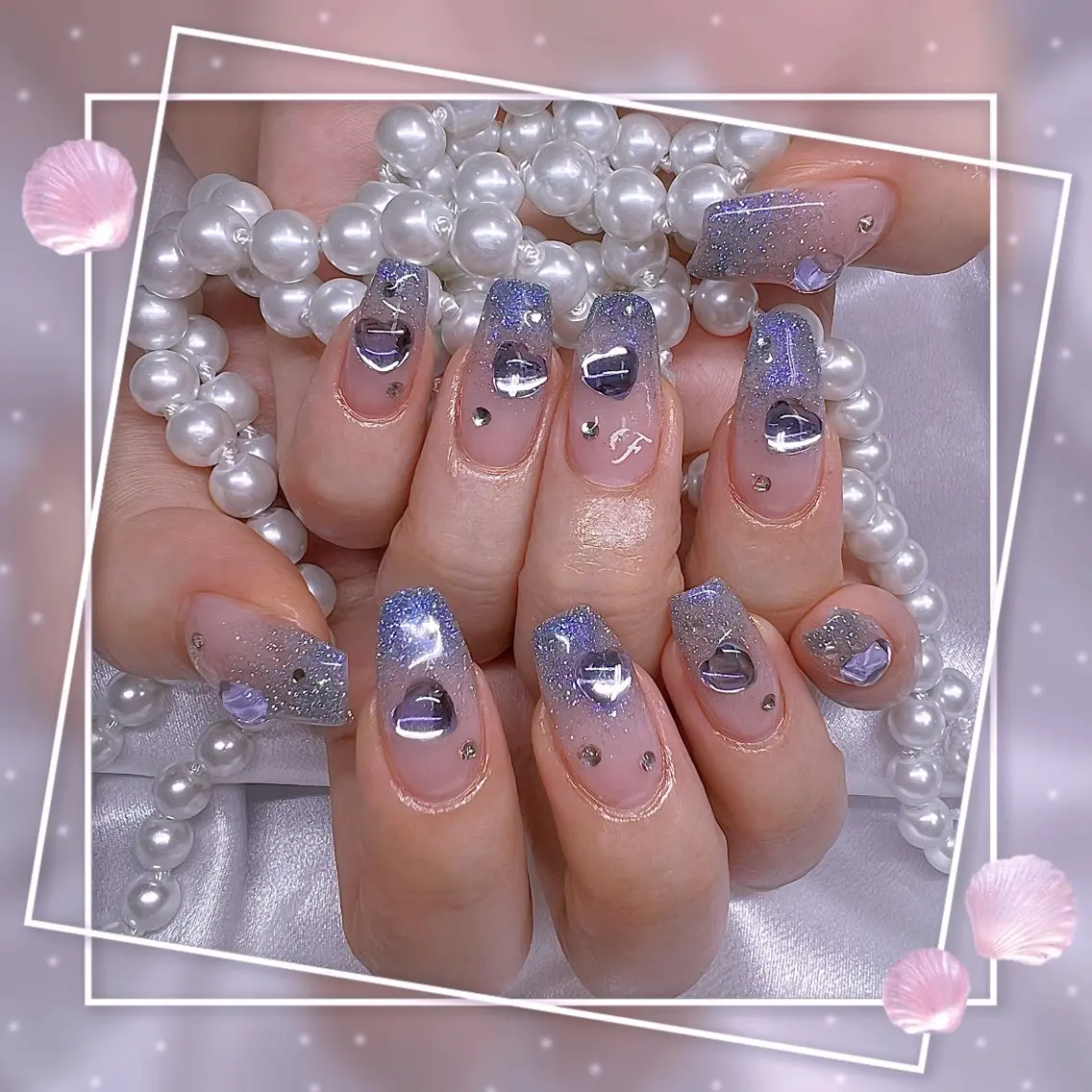 ネイル キラキラネイル 夏ネイル ハンドネイル Chill Nailsalonのネイルデザイン