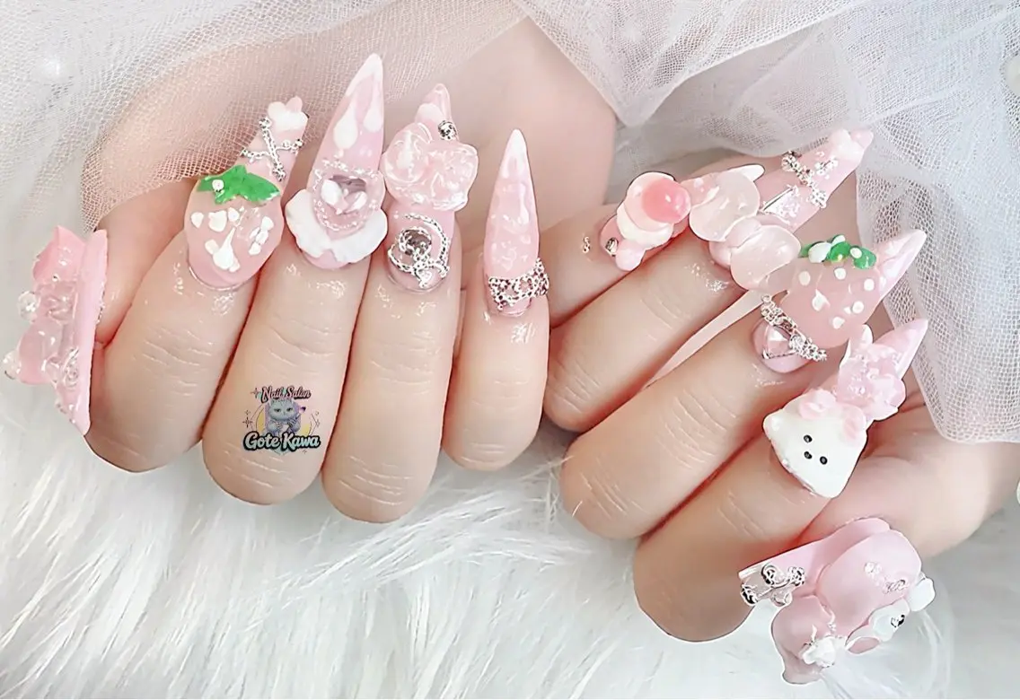 ネイル アートネイル ジェルネイル マグネットネイル 持ち込み ワンカラーネイル ハンドネイル ハンドケア Gote Kawa nail salonのネイルデザイン