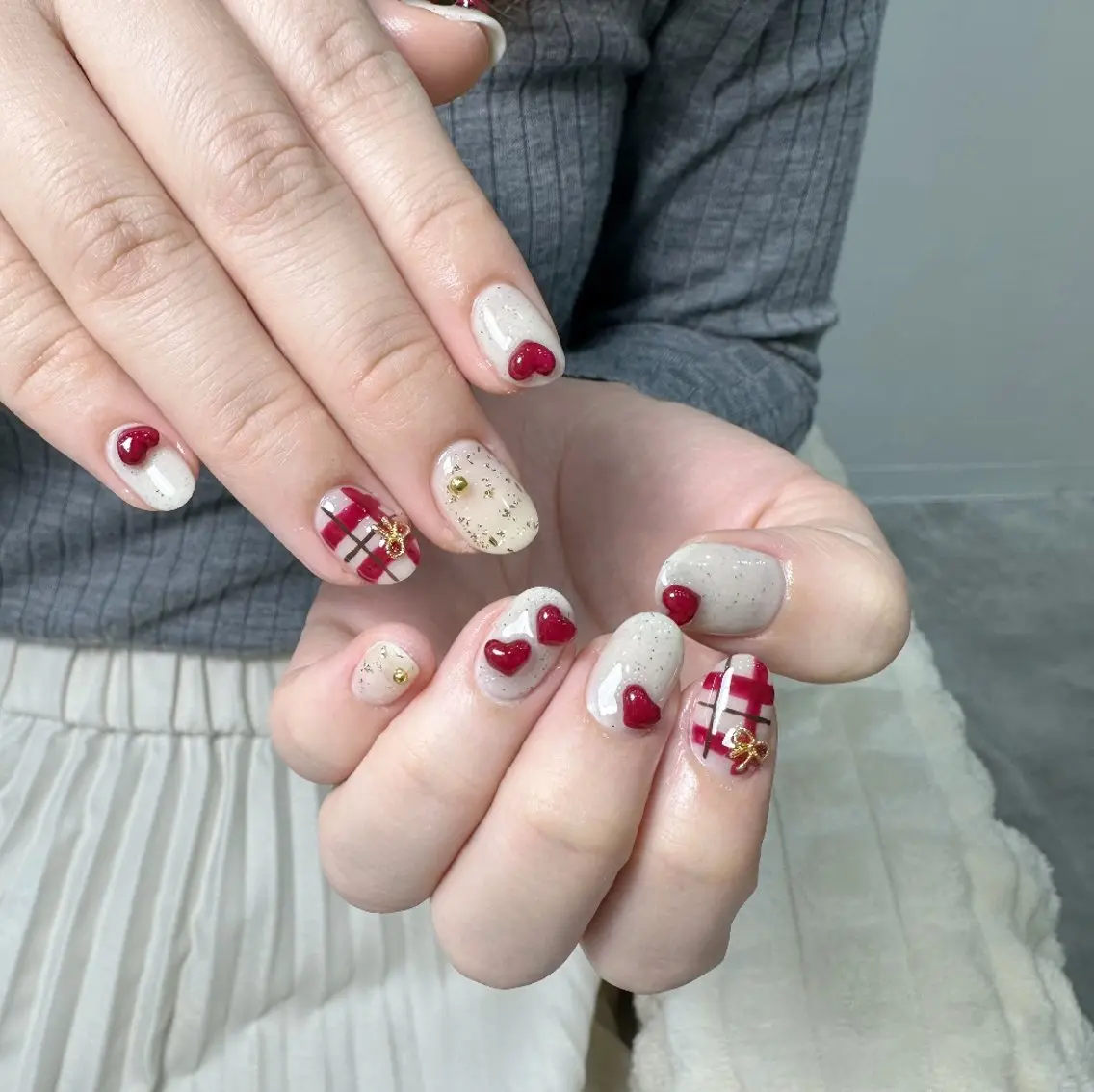 ネイル チークネイル フレンチネイル ジェルネイル ガラスフレンチ キラキラネイル ハンドネイル UM Nail Salonのネイルデザイン