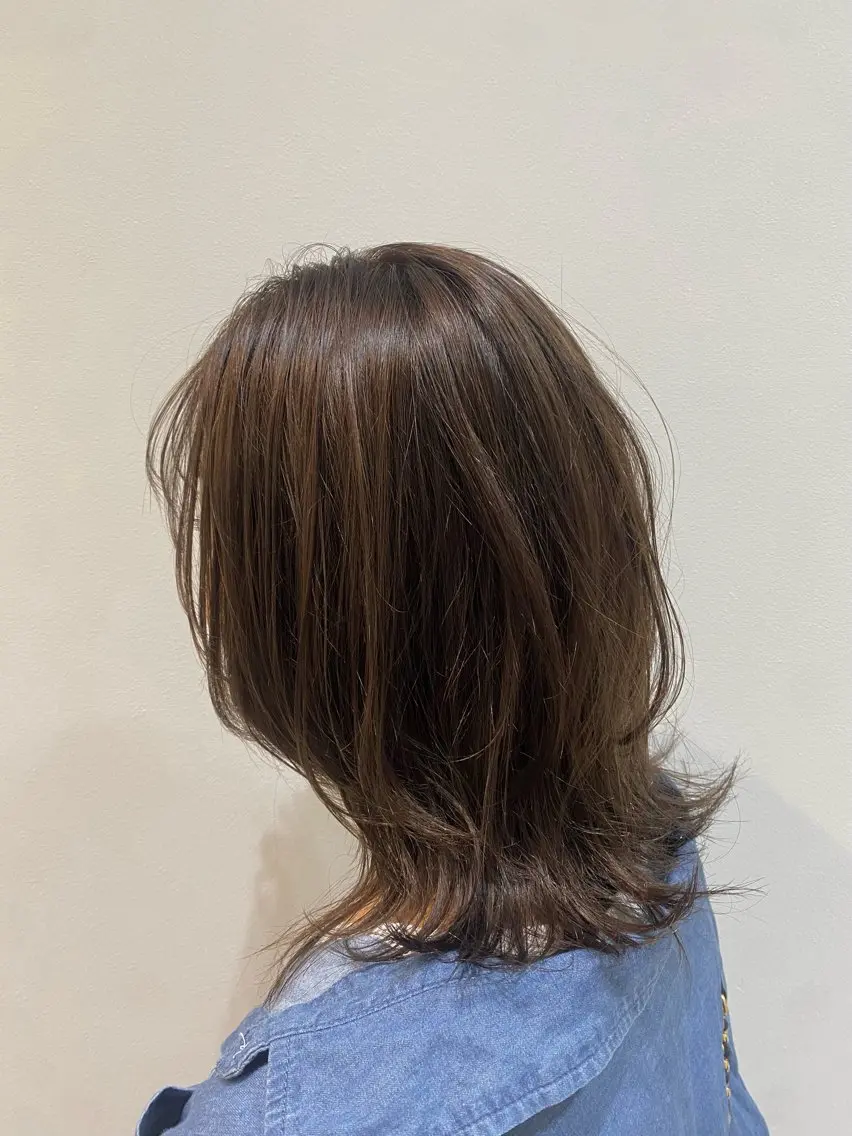 ミディアム アッシュ アッシュブラウン アッシュグレー ボブ くびれヘア カット ヘアカラー トリートメント ♡オシャ髪♡AI ✂️newi町田のヘアスタイル