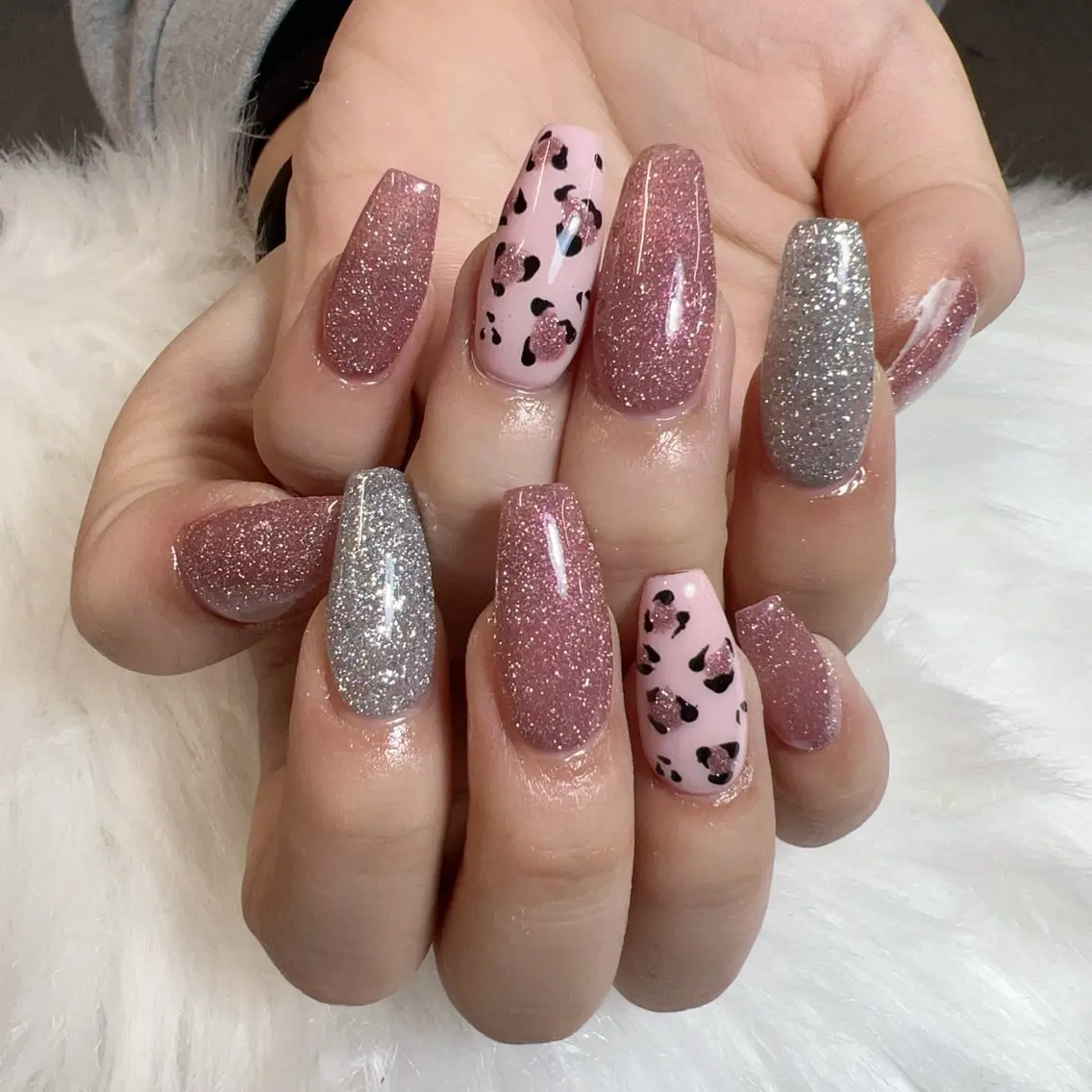 ネイル ハンドネイル 🎀nana🫧 ワンホンネイル🎀のネイルデザイン