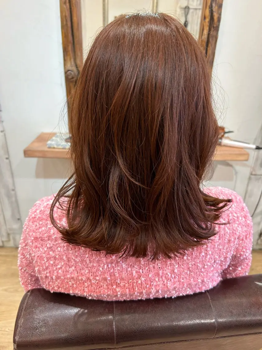 セミロング カラー ブラウンカラー オレンジ オレンジブラウン ヘアカラー 今村 茜のヘアスタイル