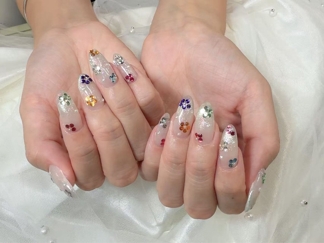 ネイル ハンドネイル ハンドケア Dione ネイル専門店のネイルデザイン